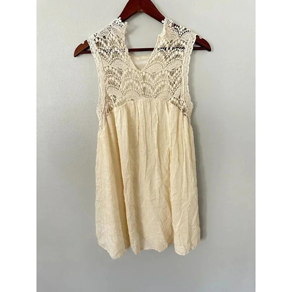 Womens Entro Cream Crochet Sleeveless Shift Dress Size Small - Picture 3 of 3